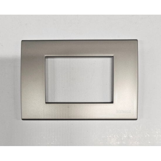 PLACCA 3 MODULI bTICINO TITANIO CHIARO PLACCA 3 MODULI bTICINO TITANIO CHIARO